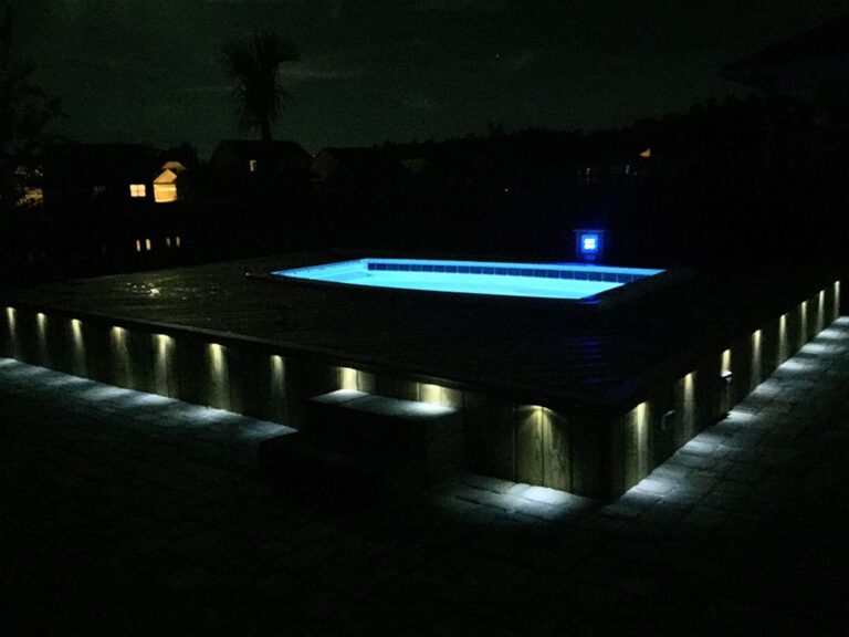 500OS outdoor pool lights on