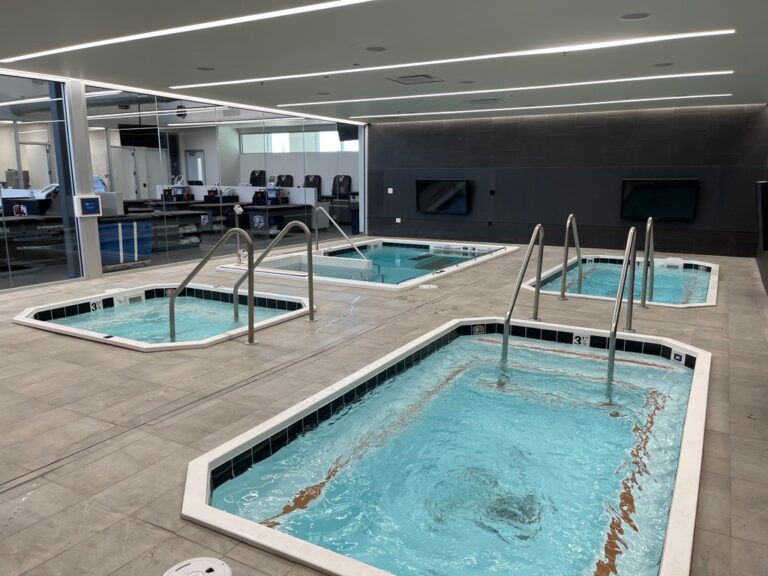 Hydrotherapy room at UTPB - 1500 T and plunge pools