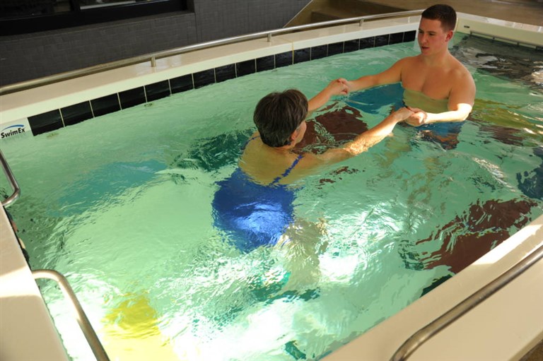 aquatic therapy for knee pain