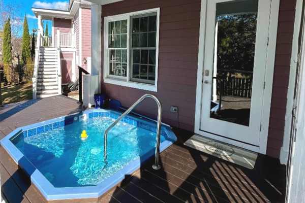 Small custom plunge pool for home