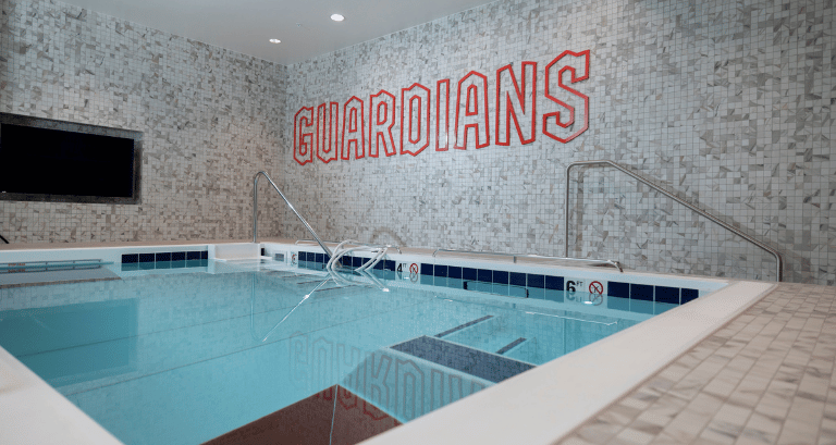 Finished hydrotherapy room with the SwimEx 1000 T.